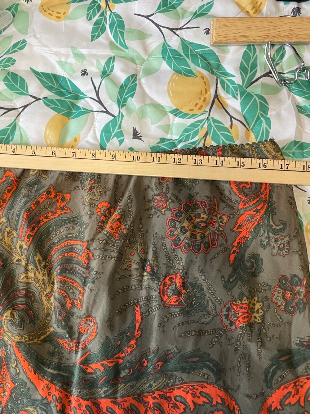 NY&Co. 100% Silk Midi Skirt Paisley 90s Olive Boho Earthtone Witchy LG Grunge - Picture 11 of 13